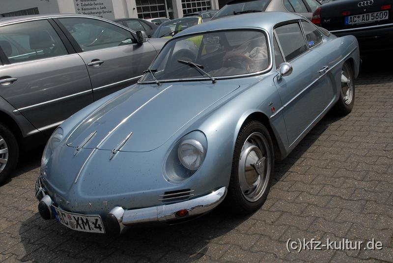 Porsche Zentrum Aachen 9241.JPG